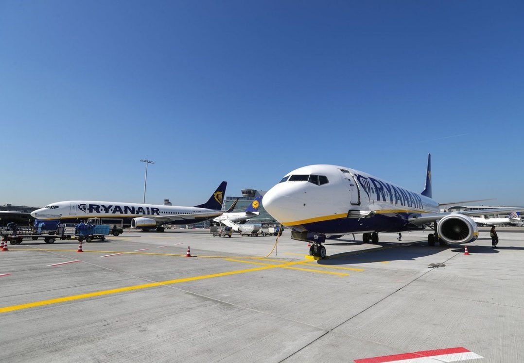 МЗС України закликає українців утриматися від поїздок до 11 країн