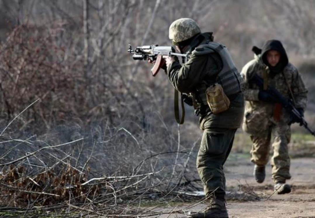 Російські бойовики стріляли 15 разів, трьох військових поранено