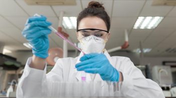 Кількість інфікованих коронавірусом в Україні зросла до 156 випадків