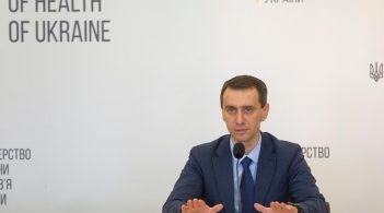 В усіх померлих із діагнозом «пневмонія» братимуть зразки на коронавірус – МОЗ