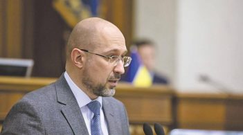 Україна не зможе виплатити 9 млрд доларів боргів без підтримки міжнародних фінансових організацій
