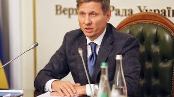 Як політики спекулюють на темі коронавірусу? 10 абсурдних публічних заяв