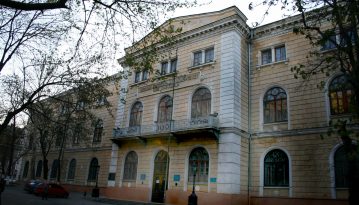 Студенти одеського вишу протестують через відключення опалення та гарячої води