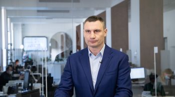 У Києві всіх хворих із пневмонією тестуватимуть на COVID-19