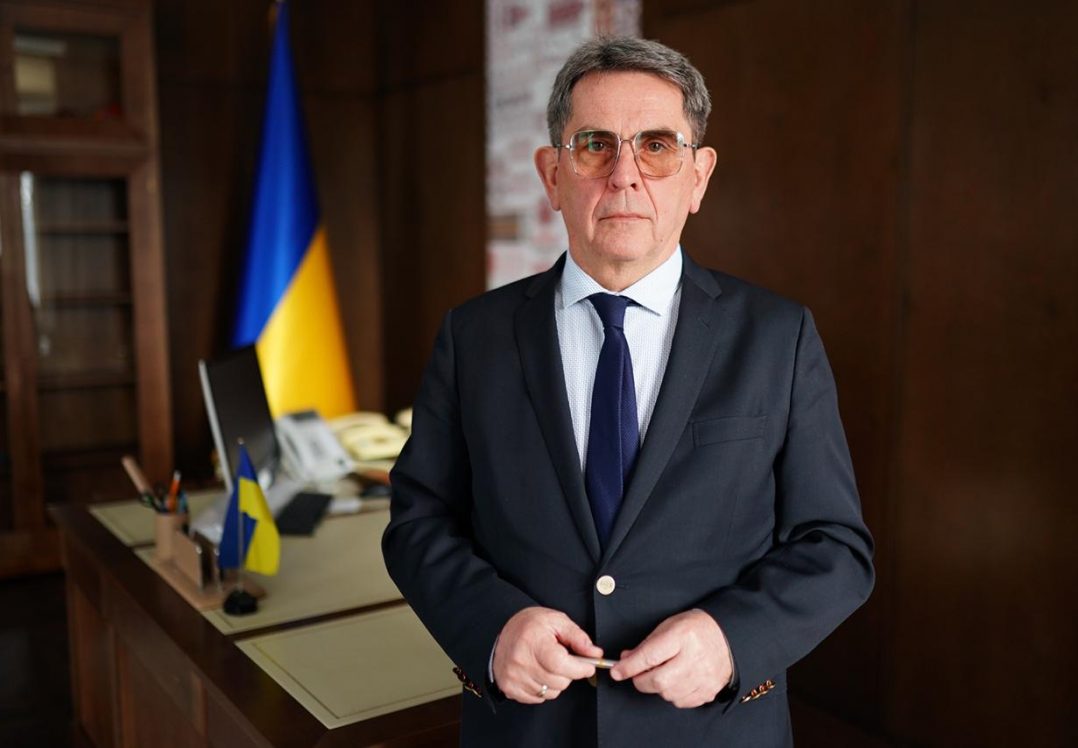Очільник МОЗ виступає за оголошення в Україні надзвичайного стану