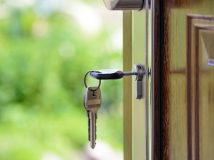 Українцям дозволили не платити за іпотеку на час карантину
