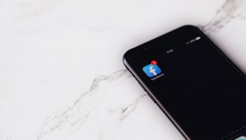 Facebook видалив мережу фейкових сторінок, ймовірно, пов'язану з російською «фабрикою тролів»