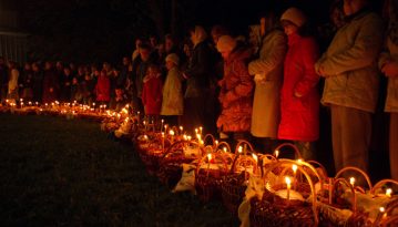 Поліція на Великдень складатиме протоколи за масові скупчення біля храмів