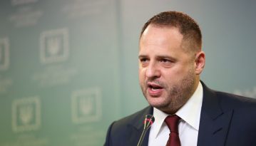 Петиція до Зеленського з вимогою звільнити Єрмака набрала необхідні 25 тис. підписів