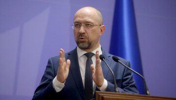 Прем'єр-міністр: «Ми продовжимо карантин мінімум до 11 травня, але протистояти коронавірусу доведеться найближчі два роки»