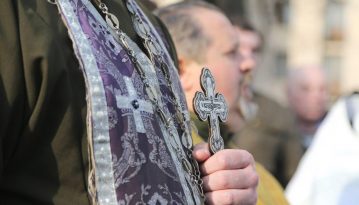 У Чернівецькій області хворий на COVID-19 священник відмовляється самоізолюватися