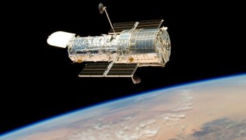 Комета, котра мала наблизитися до Землі 23 травня, розпалася на чотири частини (фото)