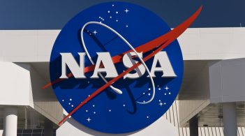 NASA планує перетворити місячний кратер на гігантський телескоп (фото)