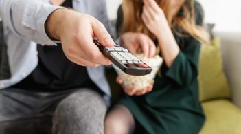 «Любов під час корони»: у Чехії знімуть комедію про життя під час пандемії коронавірусу