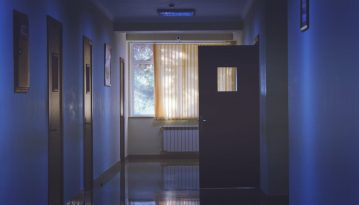 За кордоном 163 українці лікуються від коронавірусу, 44 вже одужали – МЗС