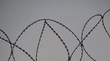 Через пандемію коронавірусу Мінʼюст хоче звільнити 900 засуджених