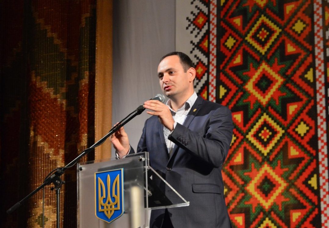 «Пакуйте та вивозьте»: мер Івано-Франківська вимагає, щоб поліція силоміць вивезла з міста всіх ромів