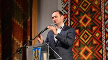 «Пакуйте та вивозьте»: мер Івано-Франківська вимагає, щоб поліція силоміць вивезла з міста всіх ромів