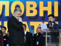 «Усі сядуть за ґрати»: як “стадіонні” заяви Зеленського грають проти нього після першого року роботи президентом?