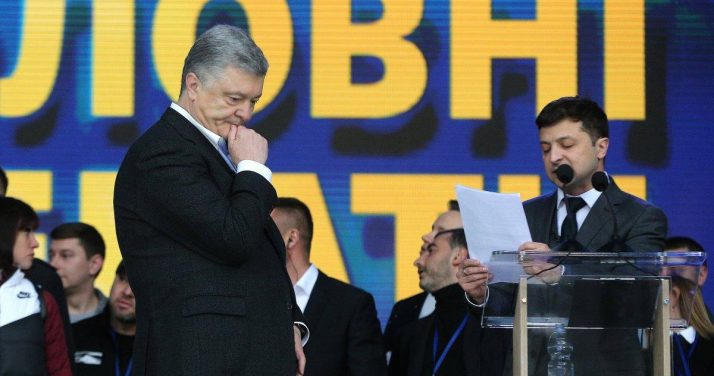 «Усі сядуть за ґрати»: як “стадіонні” заяви Зеленського грають проти нього після першого року роботи президентом?