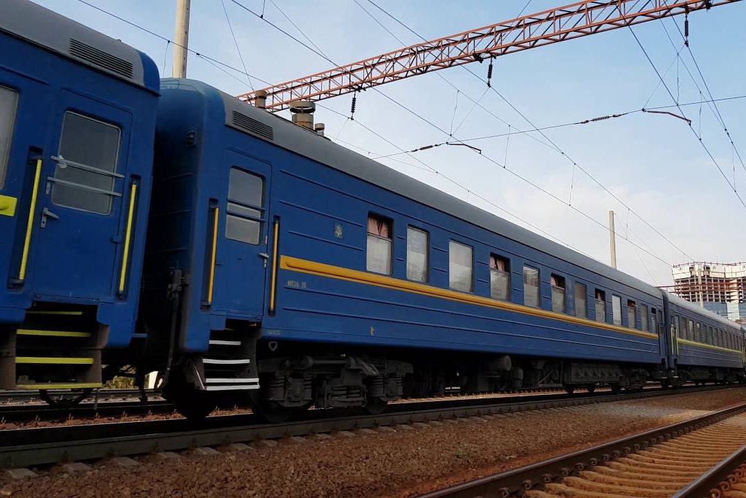 «Укрзалізниця» пропонує віртуальний рейс, поки справжні потяги не запустили