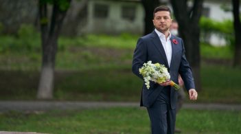 Зеленський у День пам’яті та примирення поїхав до кордону з Росією на Луганщині