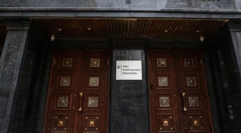 Офіс генпрокурора зобов’язали відкрити справу про держзраду депутатів ОПЗЖ, які їздили до Путіна