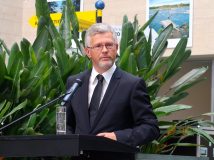 Український посол запропонував парі ексканцлеру Німеччини через Крим