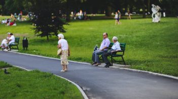 У МОЗ назвали дати та критерії наступних етапів пом'якшення карантину в Україні