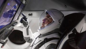SpaceX перенесла свій перший запуск астронавтів у космос через дощ