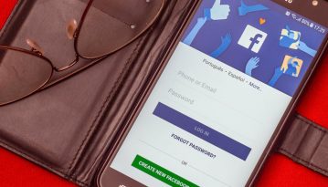 Facebook за місяць виявив 50 млн фейкових постів про коронавірус