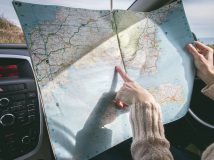 МОЗ: наразі українці можуть виїхати з країни на авто, літаком – з 15 червня