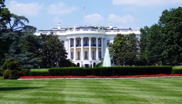 Суд у США зобов'язав Білий дім оприлюднити листи, пов'язані з тимчасовим зупиненням допомоги Україні