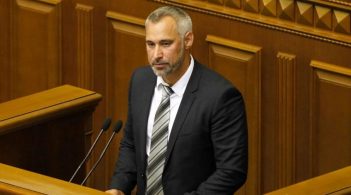 Ексгенпрокурор Рябошапка заявив, що його просили вплинути на розслідування у справі Стерненка
