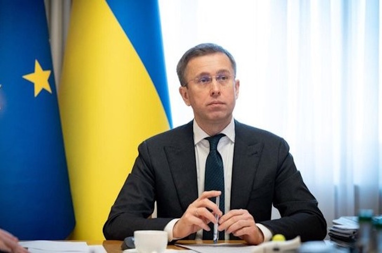 Корецький закликав підприємців планувати на випадок нових атак