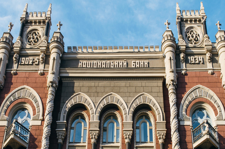 Курси валют на 21 жовтня: долар слабшає, євро посилюється