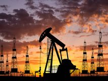 Нафта подешевшала на 1% на фоні переговорів у Тегерані