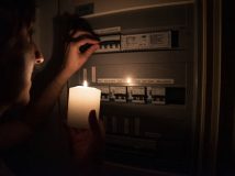 Екстрені відключення електроенергії в Києві та низці районів Київської області