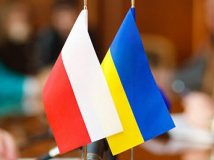 Варшава спростувала чутки про припинення військової допомоги Україні