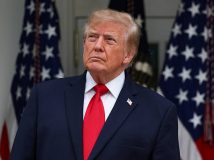 Трамп розглядає можливість запровадження 200% мита для України та Росії