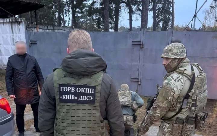 На Київщині викрили схему контрабанди авто під виглядом допомоги ЗСУ